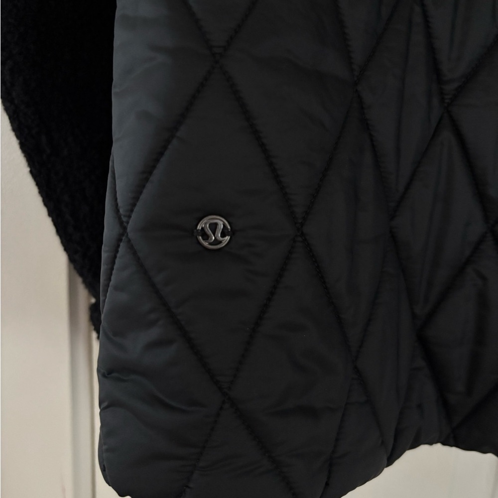 Lululemon Jacket - Picture 11 of 12
